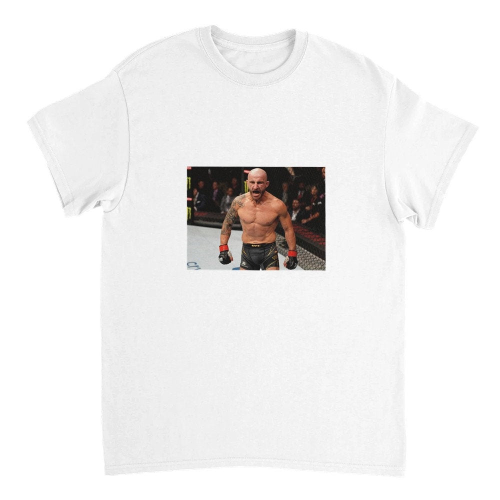 Champion's Essence: Alexander Volkanovski T-shirt - Premium MMA Fan Gear